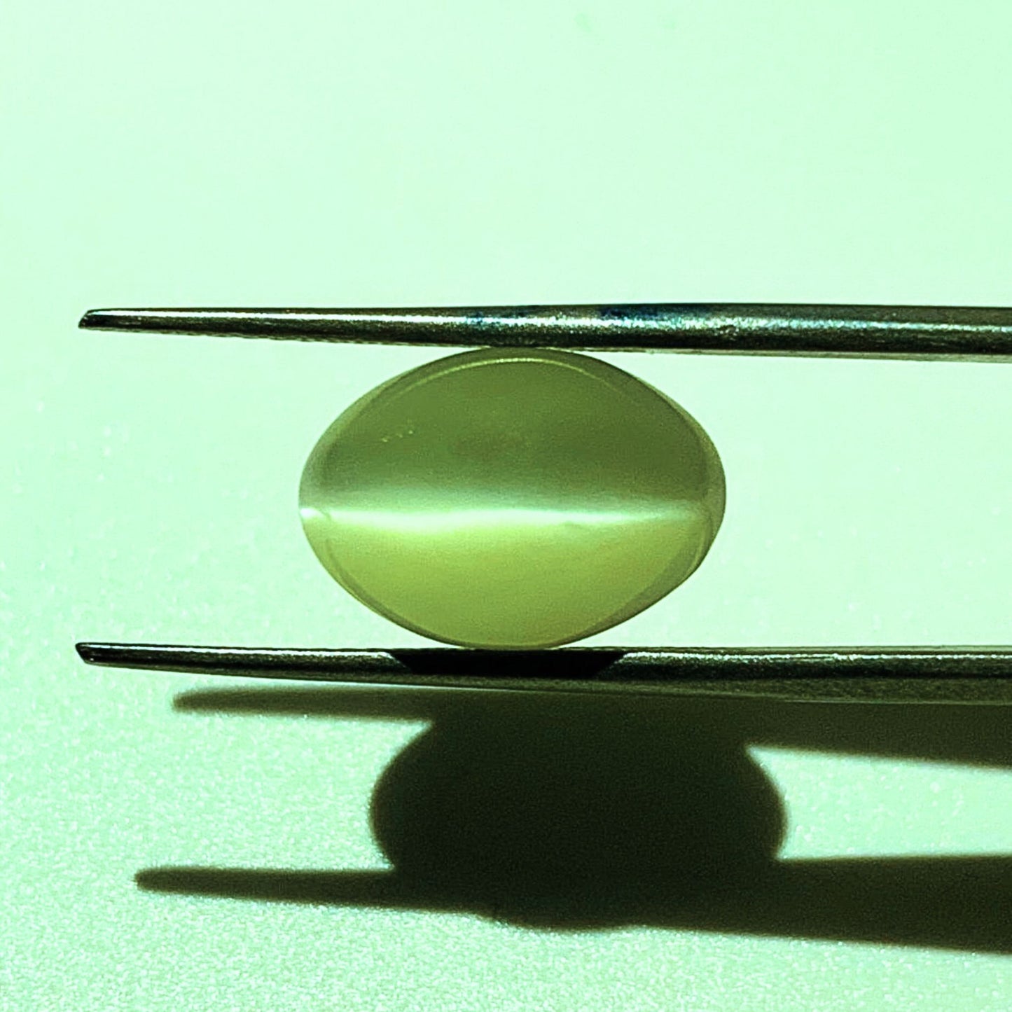 Natural Cat’s Eye Gemstone – 11.19 Carat | Premium Lehsunia for Ketu | Certified Astrological Stone