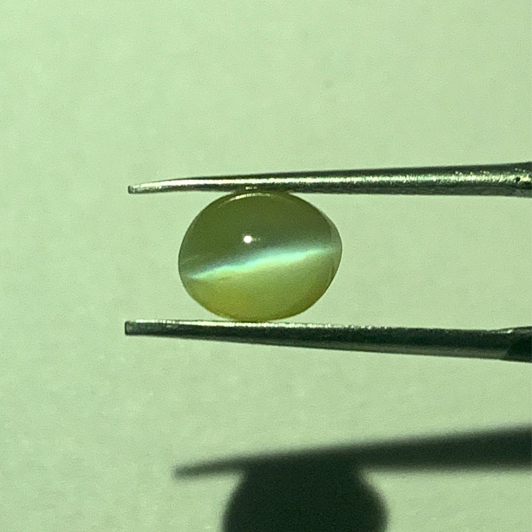 Natural Cat's Eye Chrysoberyl – 2.52 Carat (Certified, Untreated)